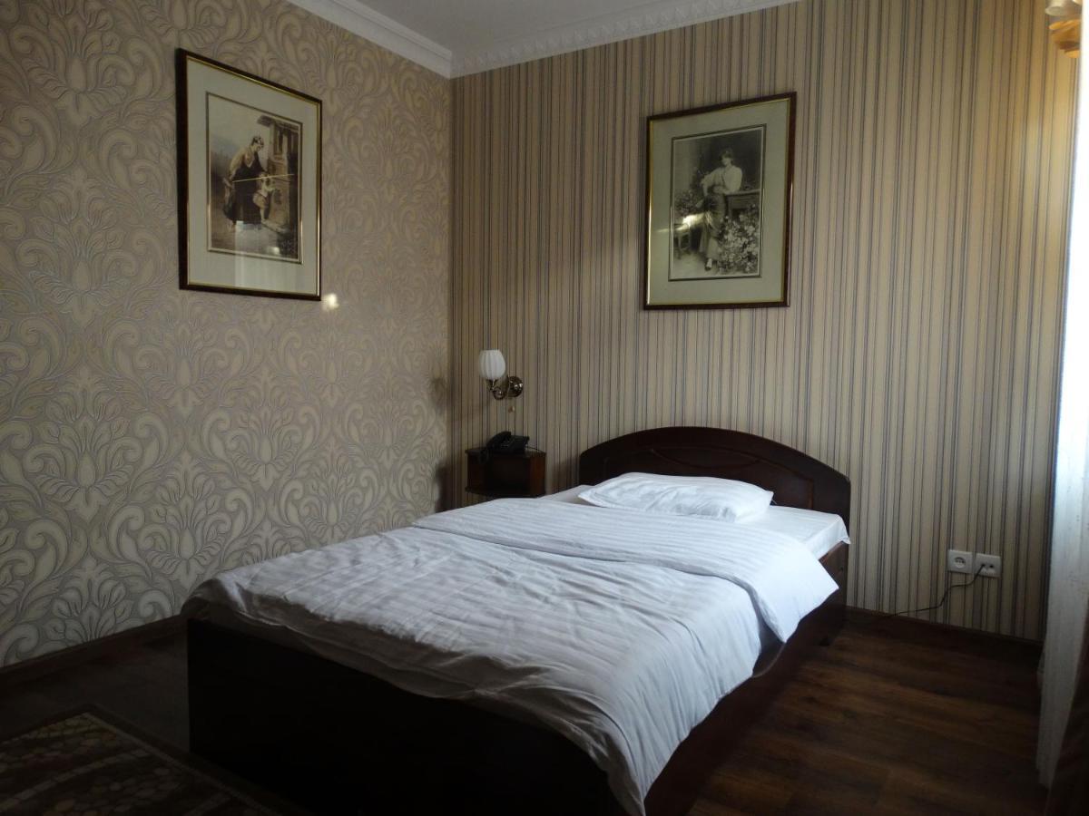 Hotel Papillon タシュケント エクステリア 写真