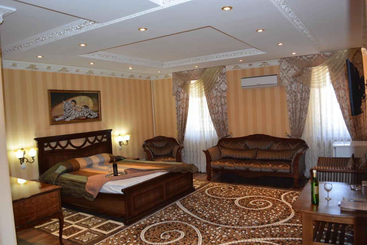 Hotel Papillon タシュケント エクステリア 写真
